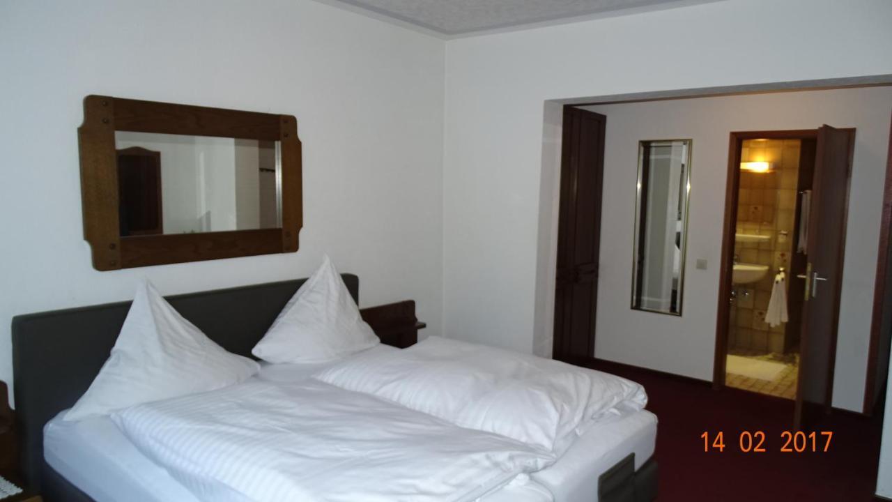 Bed & Breakfast Hotel Helga Hein Dusseldorf Exterior photo